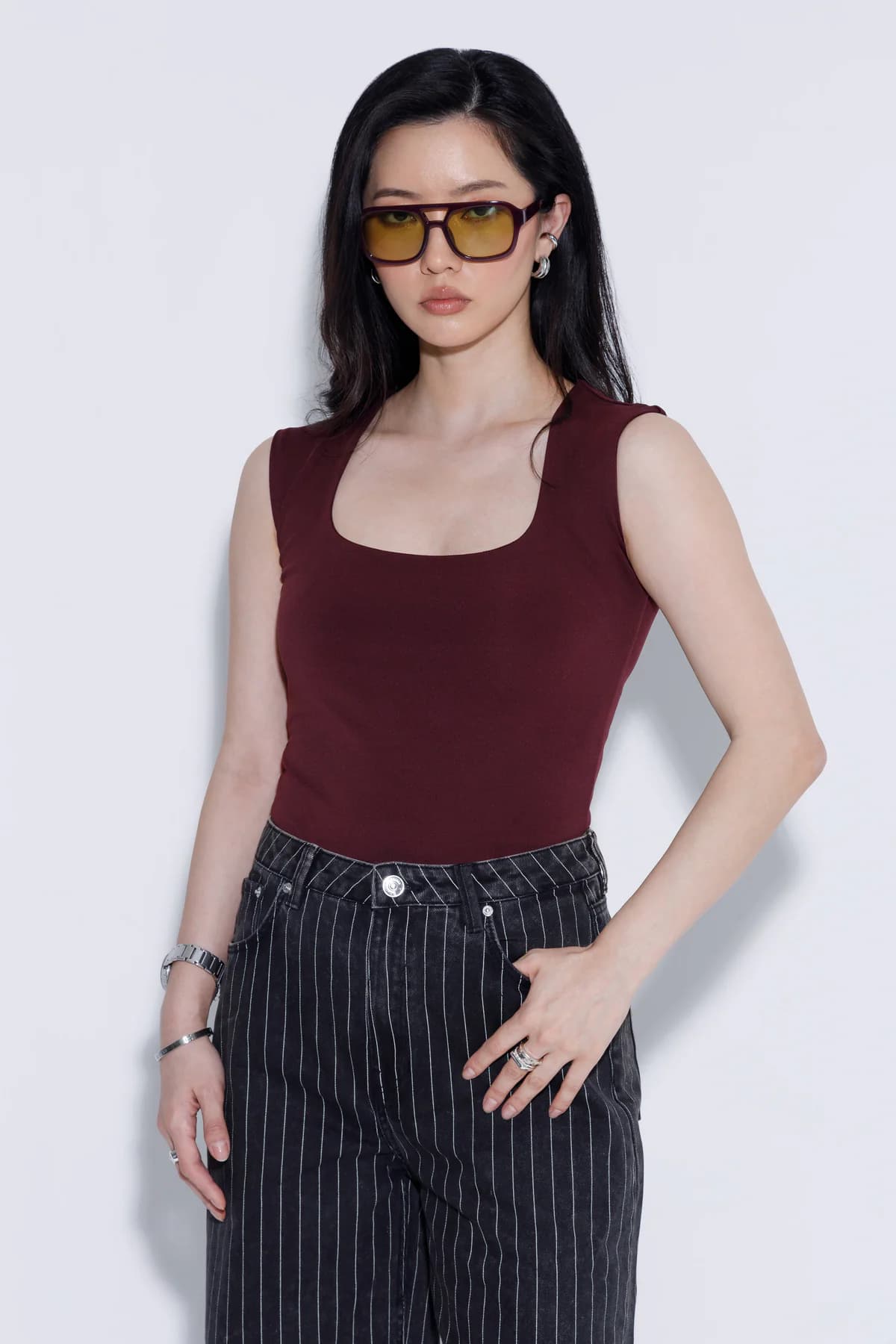 Women's Red Casual Regular Fit Solid Sleeveless Top