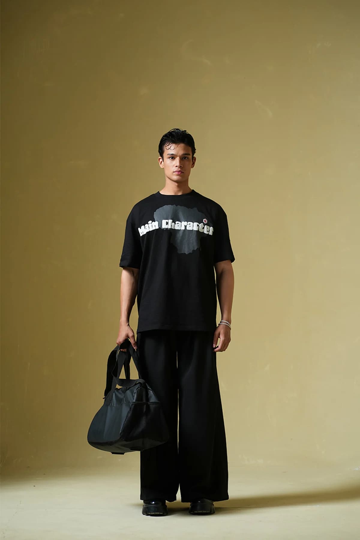 Men's Black Casual Oversized Fit Half Sleeve Tshirt