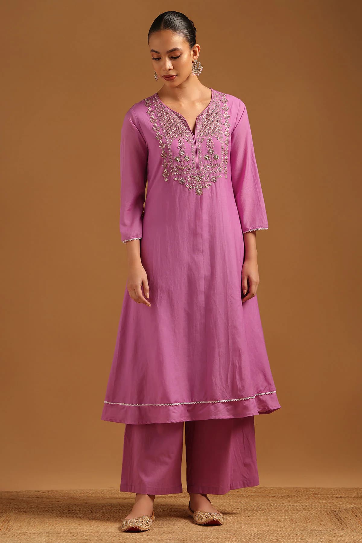 Women's Purple Festive Floral V-Neck Kurta With Palazzo