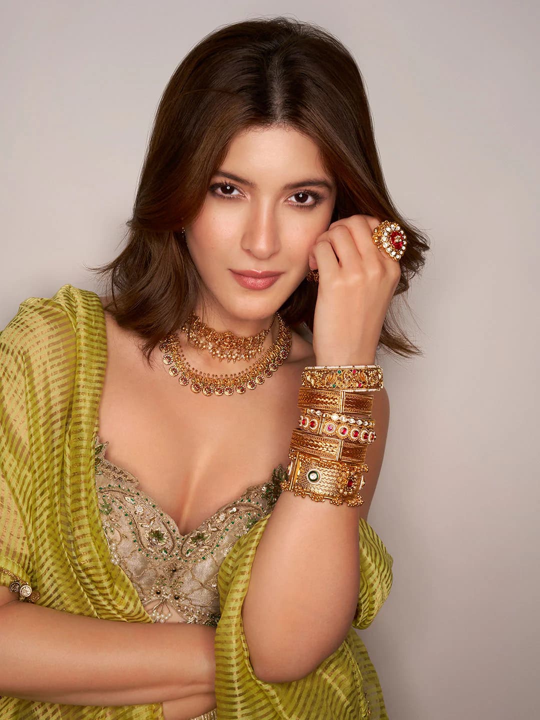 Women's White Anokhii Temple Necklace Set