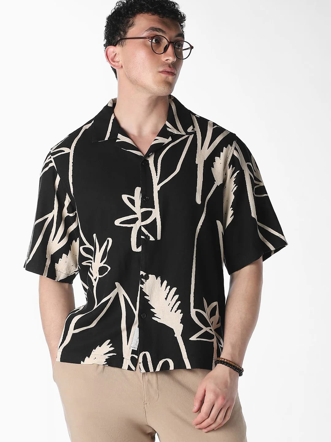Men's Black Casual Oversized Fit Viscose Half Sleeves Floral Shirt