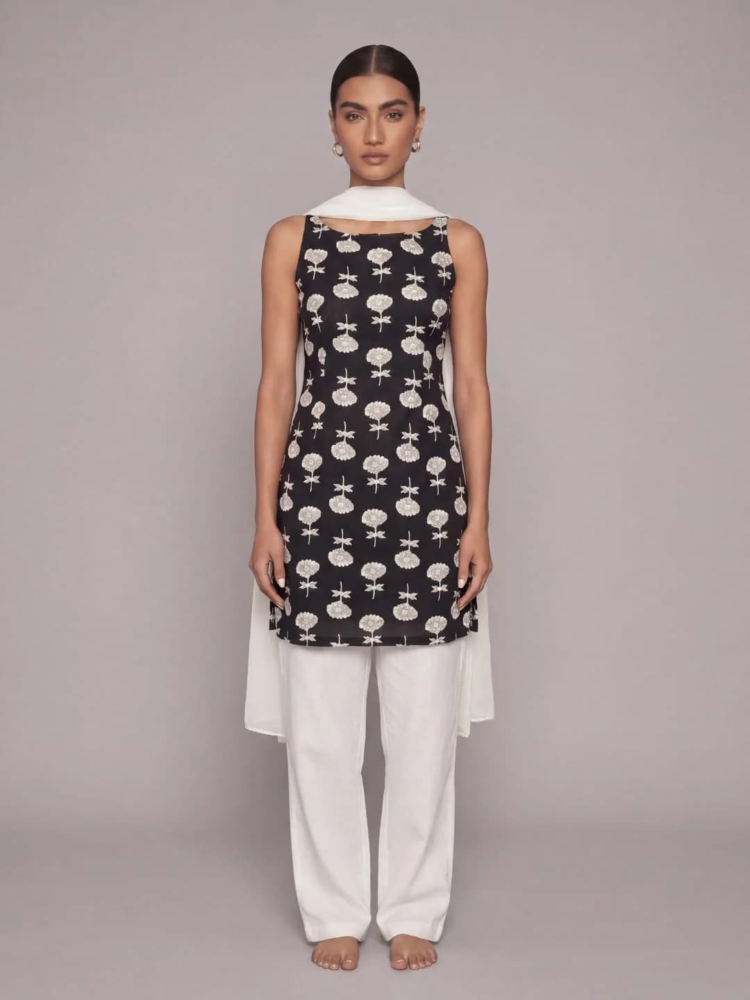Women's Black Casual Sleeveless Saroj Farsi Set