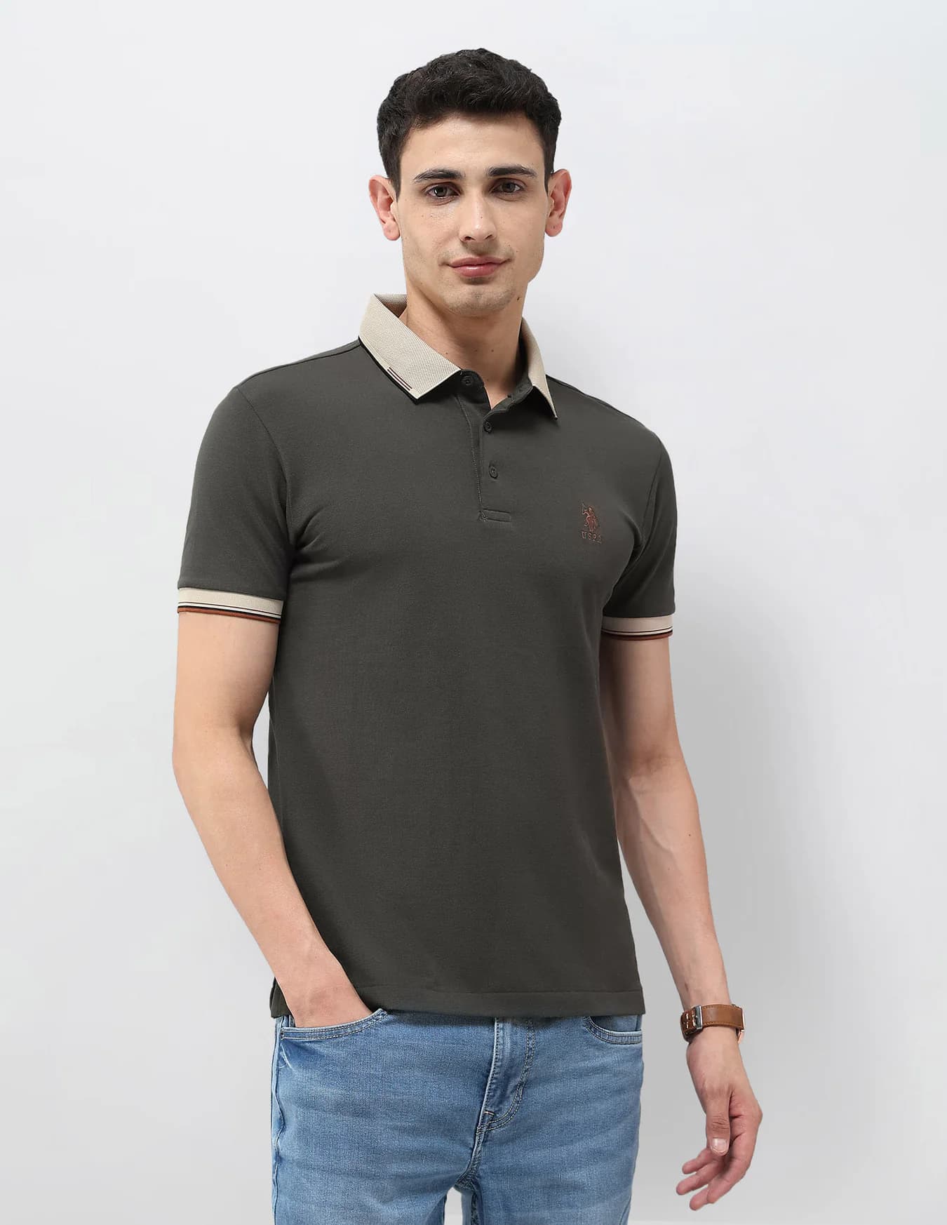 Men's Green Casual Half Sleeves Solid Regular Fit Polo Tshirt