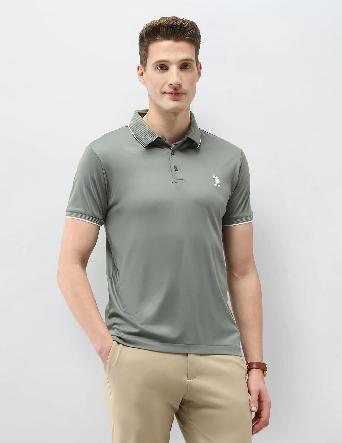 Men's Green Casual Half Sleeves Solid Regular Fit Polo Tshirt