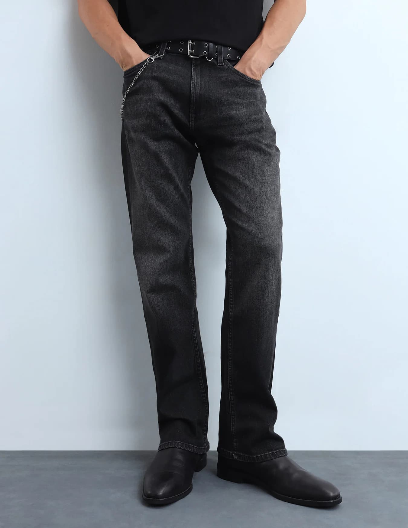 Men's Black Casual Bootcut Fit Mid Rise Jeans