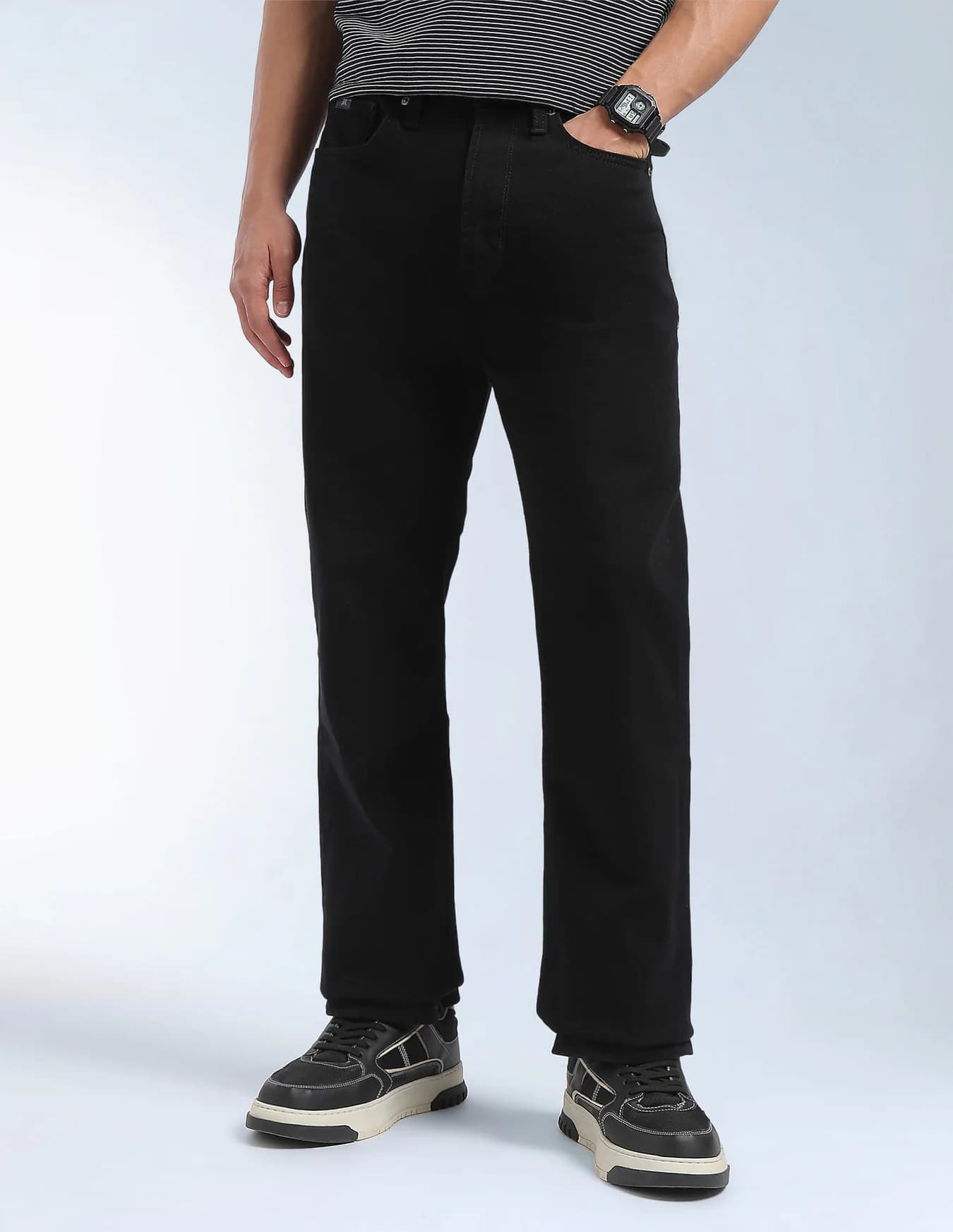 Men's Black Casual Bootcut Fit Mid Rise Jeans